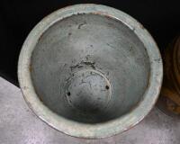 A pair of Chinese jardinieres features dragons with turquoise glaze on the inside, 50cm high, 51cm diameter - 4