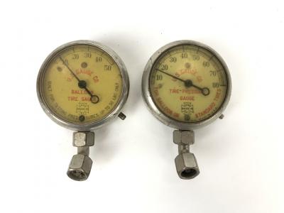 U.S.GAUGE CO: Two U.S.Gauge Co gauges including a Balloon Tire Gauge and Tire Pressure Gauge 