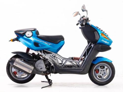 17 · 2000 Italjet Dragster 180 Scooter (blue) -[Brunswick].