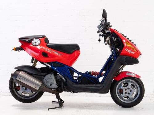 18 · 2001 Italjet Dragster 180 Scooter (red) -Project [Brunswick]