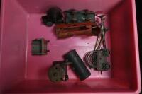 MODEL RAILWAY: A collection of three clockwork tinplate locomotives and assorted tenders and wagons. - 7