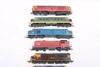 MODEL RAILWAY: A large collection of 'OO' gauge&nbsp;locomotives, carriages&nbsp;and wagons. - 11