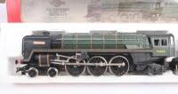 MODEL RAILWAY: A Hornby&nbsp;'OO'&nbsp;gauge locomotive. 'British Railways' 'Britannia' 'number 70000&nbsp;with tender and&nbsp;box. - 2