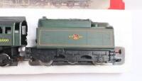 MODEL RAILWAY: A Hornby&nbsp;'OO'&nbsp;gauge locomotive. 'British Railways' 'Britannia' 'number 70000&nbsp;with tender and&nbsp;box. - 3