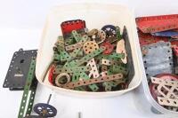 MECCANO: A large collection of &nbsp;'Meccano' parts. - 5