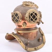 DIVERS HELMET: A small decorative brass divers helmet, approx 30cm high.