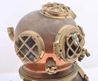 DIVERS HELMET: A small decorative brass divers helmet, approx 30cm high. - 2