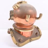 DIVERS HELMET: A small decorative brass divers helmet, approx 30cm high. - 4