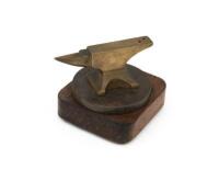 ANVIL: A nice brass mascot of an anvil, on timber base, 7cm high overall, 8.5cm wide (anvil)
