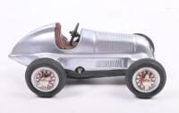 SCHUCO MERCEDES BENZ: A modern re-released Schuco&nbsp;Studio Mercedes&nbsp;Benz wind up toy, #7 silver. Approx 14cm in length.&nbsp; - 2