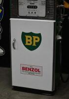 BP: A restored c1960s-1970s Wayne model 605 petrol bowser in BP livery, plastic BP shield logo globe affixed to top. Approx 184cm high - 3