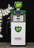 BP: A restored c1960s-1970s Wayne model 605 petrol bowser in BP livery, plastic BP shield logo globe affixed to top. Approx 184cm high - 16