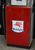 MOBIL: A restored c1960s-1970s Wayne model 605MH petrol bowser in 'Mobilgas' livery, with 'Pegasus' globe affixed to top. - 15