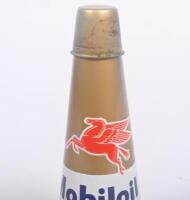 MOBIL: A original Mobiloil 'Special' tin top oil pourer with dust cap. - 3