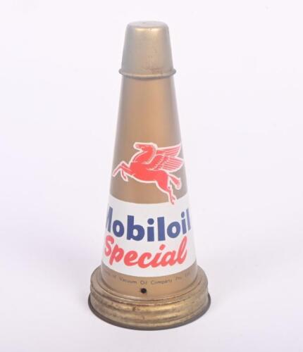 MOBIL: A original Mobiloil 'Special' tin top oil pourer with dust cap