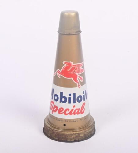 MOBIL: A original Mobiloil 'Special' tin top oil pourer with dust cap