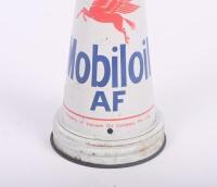 MOBIL: An original Mobiloil '40&nbsp;AF' grade tin top oil pourer with dust cap. - 2