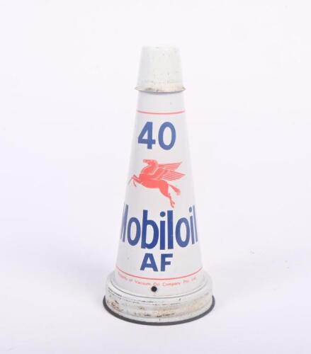 MOBIL: A original Mobiloil '40 AF' grade tin top oil pourer complete with dust cap