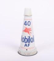 MOBIL: A original Mobiloil '40&nbsp;AF' grade tin top oil pourer complete with dust cap