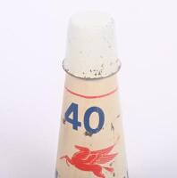MOBIL: An original Mobiloil '40&nbsp;AF' grade tin top oil pourer with dust cap - 6