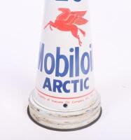 MOBIL: An original Mobiloil '20 Arctic' grade tin top oil pourer, with dust cap. - 2