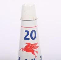 MOBIL: A original Mobiloil '20 Arctic' grade tin top oil pourer, with dust cap - 3