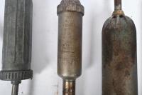 GREASE GUNS: A selection of grease guns and oil taps including Alemite Hydraulic Gun Model 6178 and others - 3