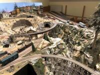 LAYOUT: An impressive digital H0 gauge model railroad layout of a circa 1950s style American scene (click for important information for bidders &ndash; immediate pickup from Melbourne only) - 10