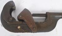 PIPE CUTTERS: Two vintage pipe cutters including Saunders Type Cutter No.3 and one other. - 4