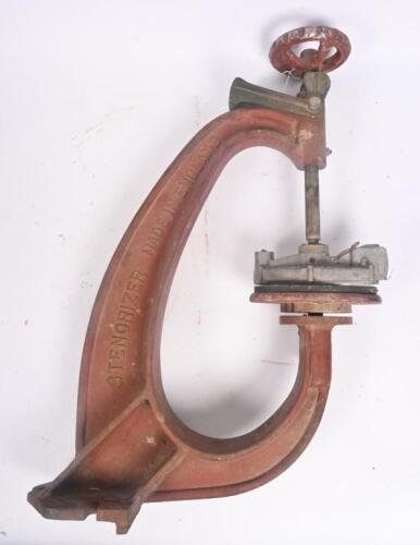 VULCANIZER: A large vintage Vulcanizer by Stenorizer England, approx 74cm tall.