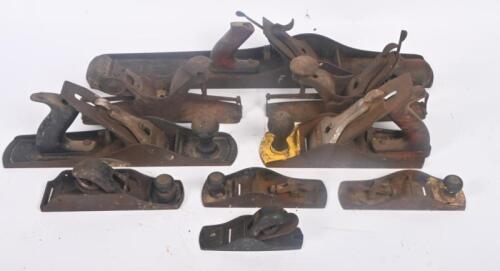 HAND PLANES: A selection of nine hand planes including Stanley, Union, Carter & Marples along with additional parts.