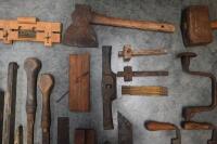 TOOLS: A tub of mixed early hand & wood working tools including spirit levels, clamps, planes, saws & others.&nbsp; - 5