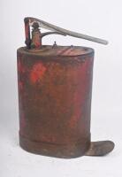 GREASE PUMP: A early grease pump likely by Alemite, approx 53cm high. - 4