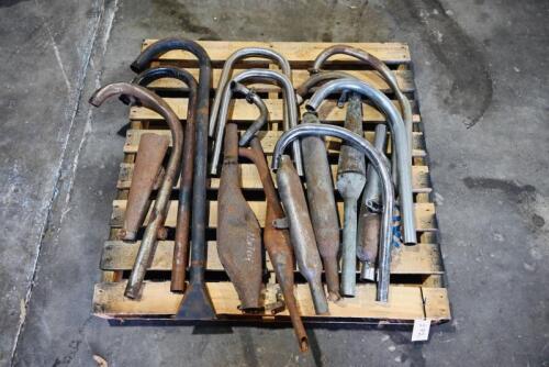 272 · EXHAUST: A large group of miscellaneous??????? exhaust pipes, 1 pallet [Sydney]