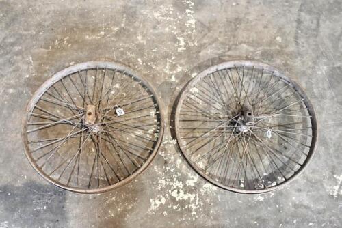 109 · Forecar: Two forecar 40 spoke, 22" front wheels [Sydney]