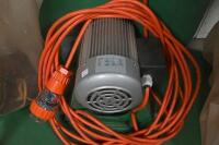 DUST EXTRACTOR: A large industrial dust extractor model no. UFO-102B 3&nbsp;phase, 3&nbsp;horse. Not tested for operation. - 5