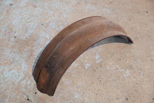 250 · GUARD: A circa 1910 veteran rear mudguard, unknown, suit 26 x 2.5" tyre [Sydney]
