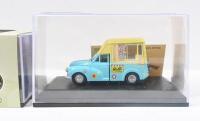 MORRIS 1000 VANS: Set of 2 1:43 Oxford brand Morris 1000 Vans, 1 Walls Ice Cream Van, No 1861 of 3,000, C of A, and 1 Postal Engineering Van, both clear display boxed. - 2