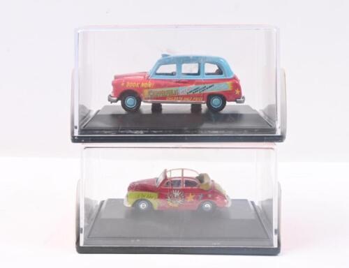 OXFORD CHIPPERFIELD CIRCUS: Set of 2 1:76 Oxford Chipperfield Circus models, 1 Red and Light Blue Advance Publicity London Taxi, and 1 multicoloured Morris Minor Clown Convertible, both clear display boxed.