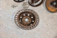 NORTON: A group of 2 rear brake assemblies, 3 brake drums, 2 front brake assemblies, circa 1930s-1940s [Sydney] - 7