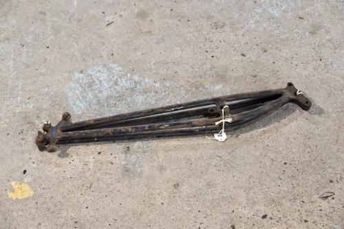 261 · DOUGLAS: A pair of Douglas fork blades, undetermined model [Sydney]
