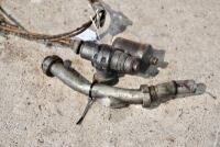 AMAC: An Amac carburettor, believed to suit a 2 3/4 HP Douglas, complete with manifold and control cables [Sydney] - 4
