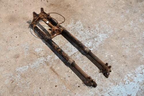 319 · OLEOMATIC FORKS: A pair of late 1940s/early 1950s British Oleomatic forks [Sydney]