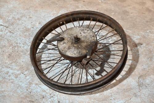 332 · DOUGLAS: A 1920s 19" interesting wheel, appears to have spline both sides, possibly Douglas DT [Sydney]