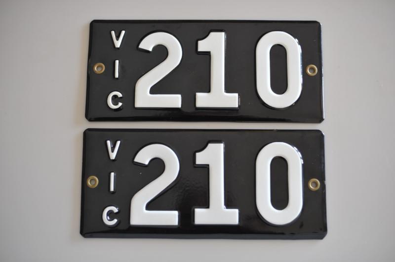 VIC REGISTRATION Heritage registration Plates VIC ‘210’ Fitted to Bentley for 88 years
