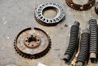 CLUTCH: A group of miscellaneous??????? clutch parts [Sydney] - 6