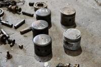 DOUGLAS: One box&nbsp;of assorted Douglas engine parts including&nbsp;pistons and pushrods,&nbsp;believed to be Douglas TS [Sydney] - 4
