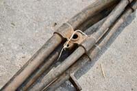 DOUGLAS: A pair of heavyweight Douglas fork blades, unknown model but possibly Model RA, DT or S1 [Sydney] - 4
