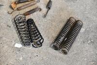 SPRINGS: A quantity of miscellaneous springs [Sydney] - 5