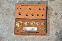 WEIGHTS: A fitted boxed set of brass weights [Sydney]